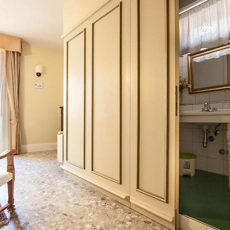 Dimora Antica Pianella Bed & Breakfast Pianella  Rom bilde